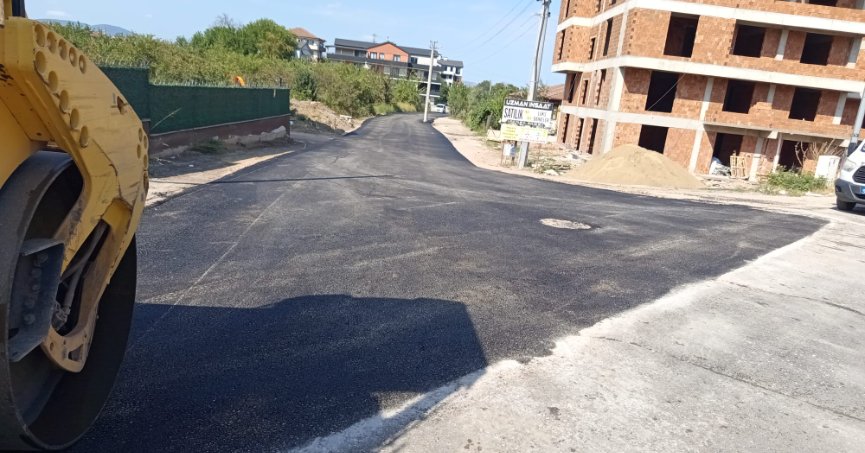 Toprak yol asfalt ile konfora kavuştu