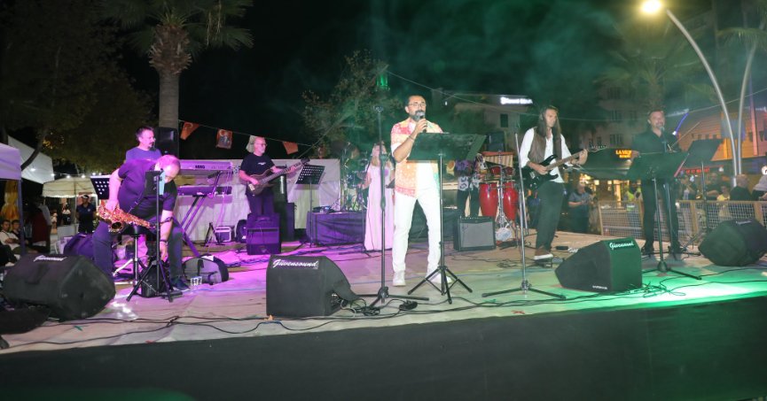 Siyamlar Grubu’ndan muhteşem konser