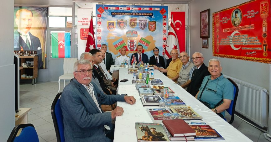 Protokolden gazilere 30 Ağustos ziyareti