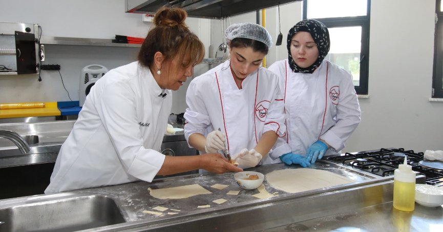 MasterChef Saner’den gençlere lezzet dersi
