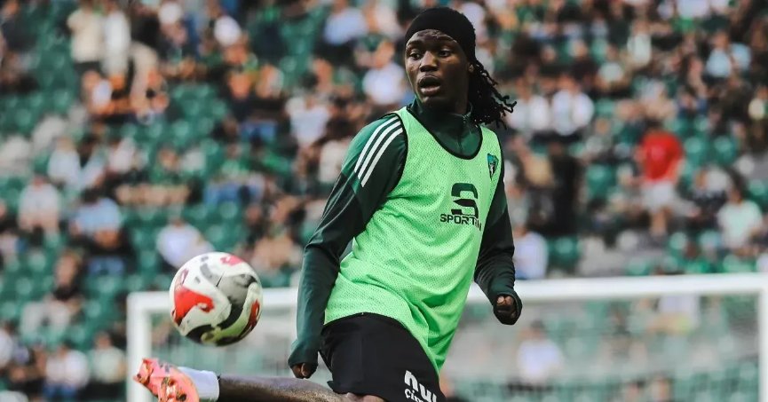 Nonge performansıyla alkış aldı