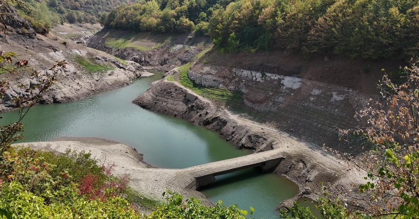 Yuvacık Barajı’nda eski köprü göründü
