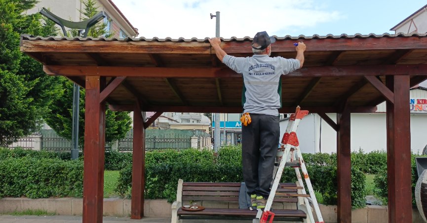 Cumhuriyet Parkı’nda bakım çalışması