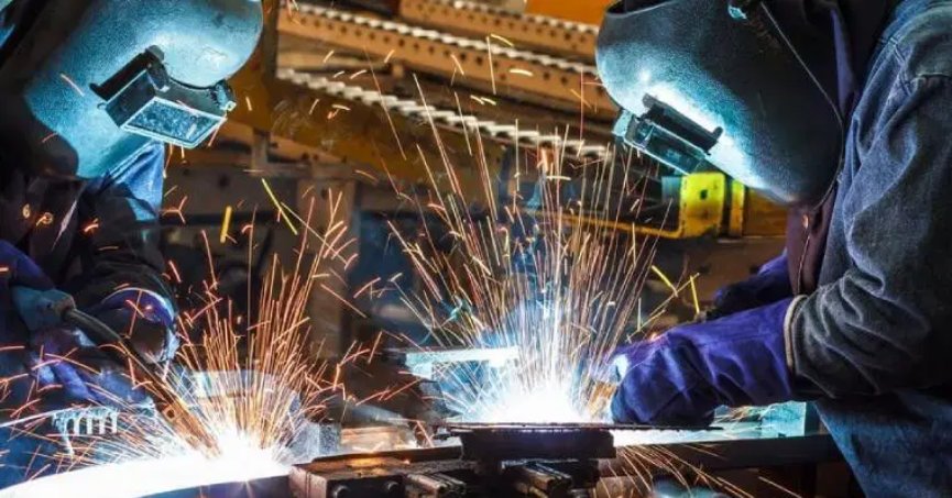 En yüksek aktif büyüklük  imalat sektöründe oluştu