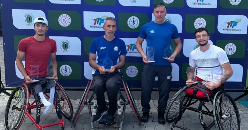 Turan Akalın’dan çifte madalya