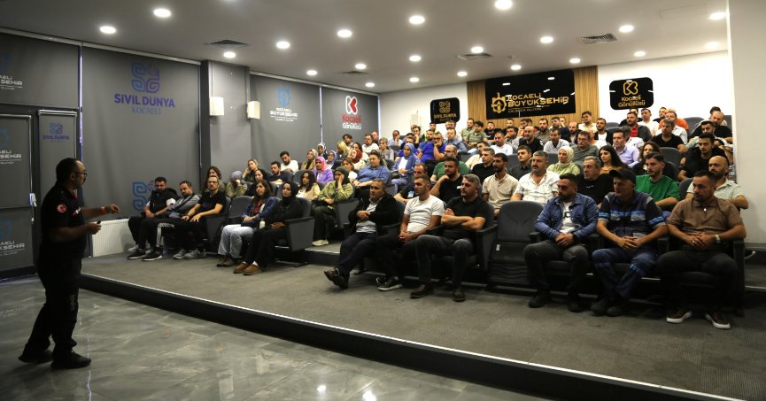 Büyükşehir personeline acil durum eğitimi