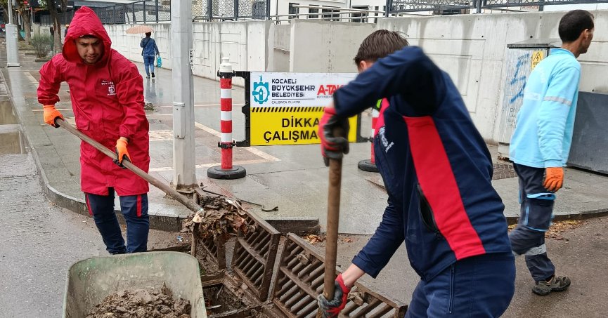 Büyükşehir’den olası su baskınlarına karşı tedbir