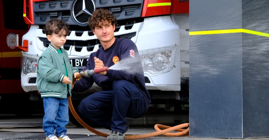 Lokomotifin minikleri itfaiyeyi ziyaret etti