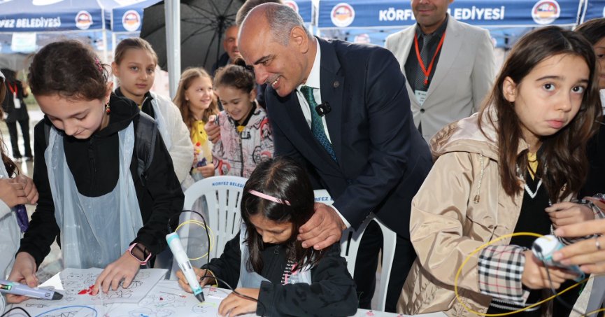 ‘Bilim Şenliği’nde projelerini sergilediler