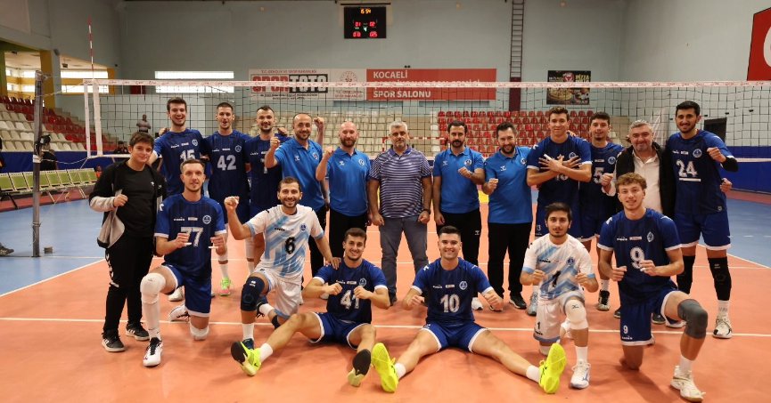 Kağıtsporlu Efeler galibiyetle başladı