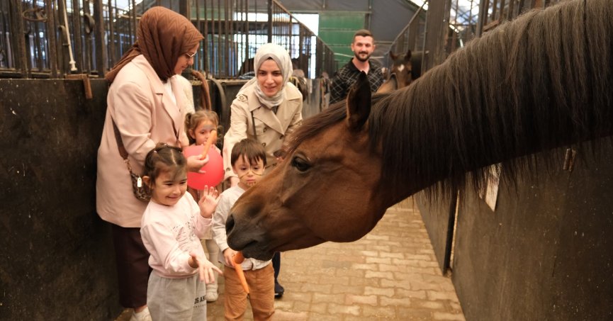 Miniklere hayvan sevgisi aşılandı