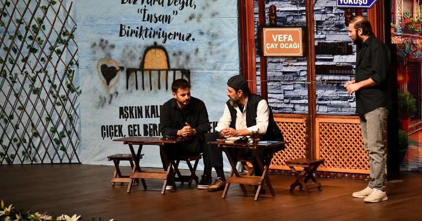 Tiyatro oyununda duygusal anlar