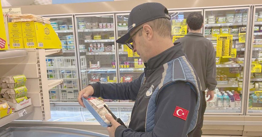 Zabıta ekiplerinden marketlerde denetim