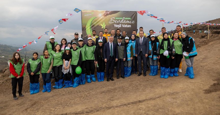 3 bin fidan toprakla buluştu