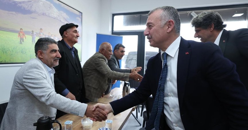 Başkan Büyükakın, Ağrılılarla buluştu