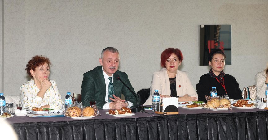 Büyükakın, ‘Sizler başımızın tacısınız’