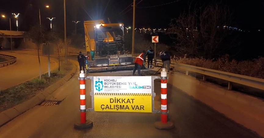 Yol bakım onarımı gece gündüz sürüyor