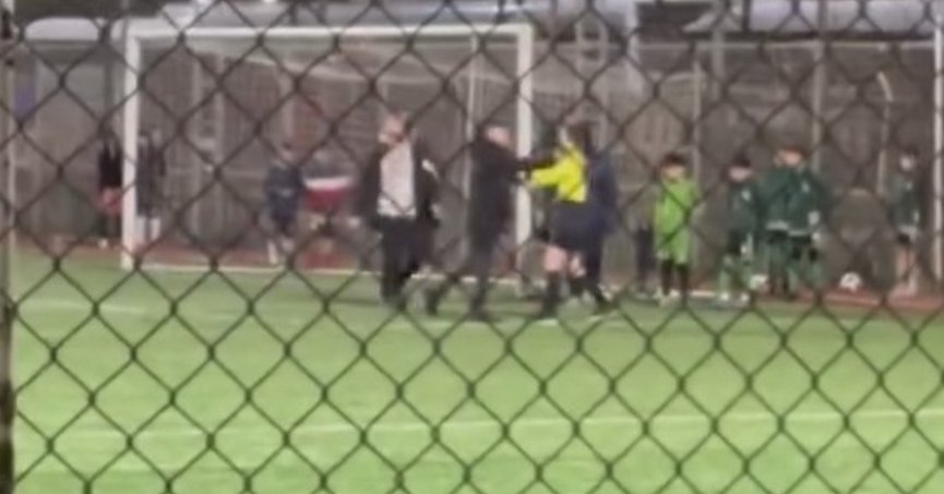 Çocukların maçında kadın hakeme şiddet