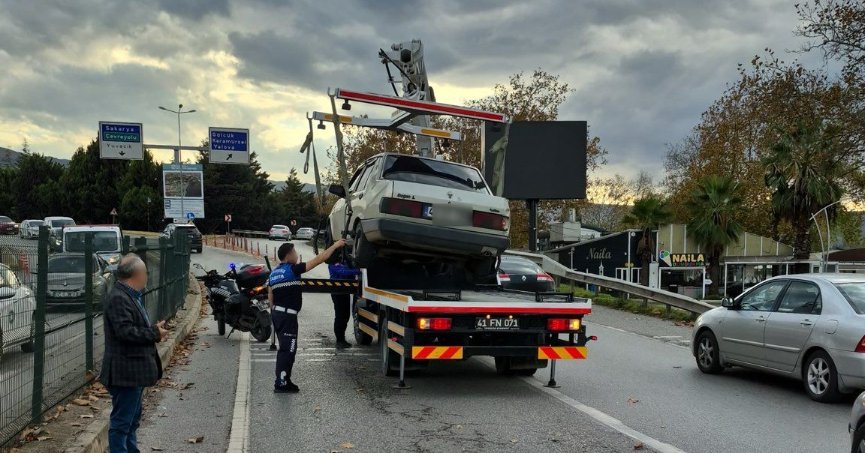 Büyükşehir Zabıtası yolda bırakmadı
