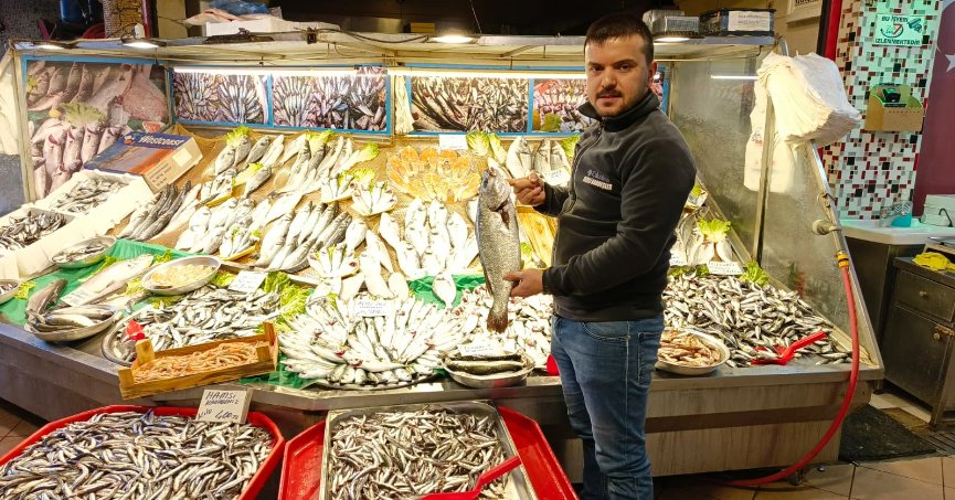 Balık tezgahlarında hamsi bolluğu