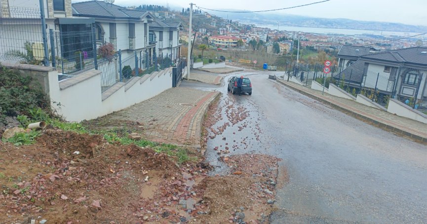 Risk taşıyan bölgeye kaldırım talebi