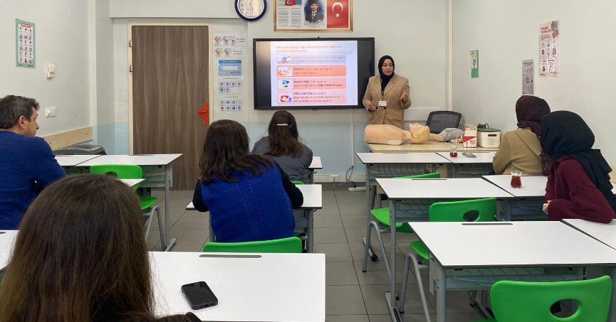 Bir yılda 7 bin kişiye ilk yardım eğitimi