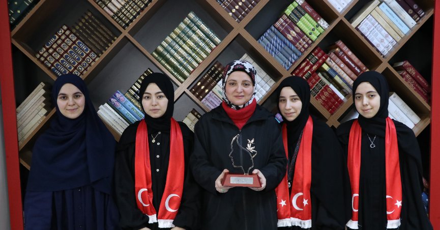 Turnuvada dünya  ikincisi oldular   