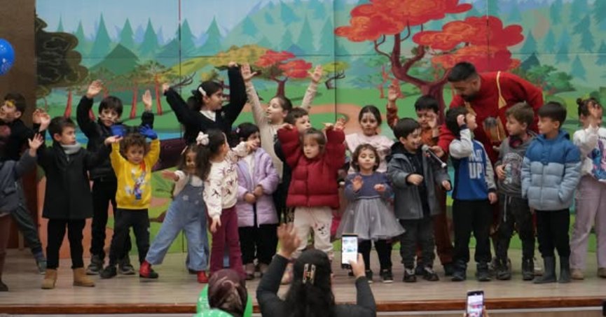 Şenlikte neşeli  anlar yaşanıyor