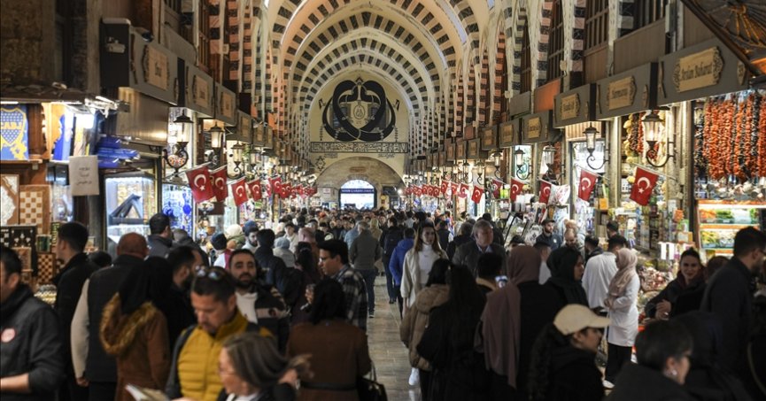 Yerli turistlerin seyahat  harcaması yüzde 34,8 arttı