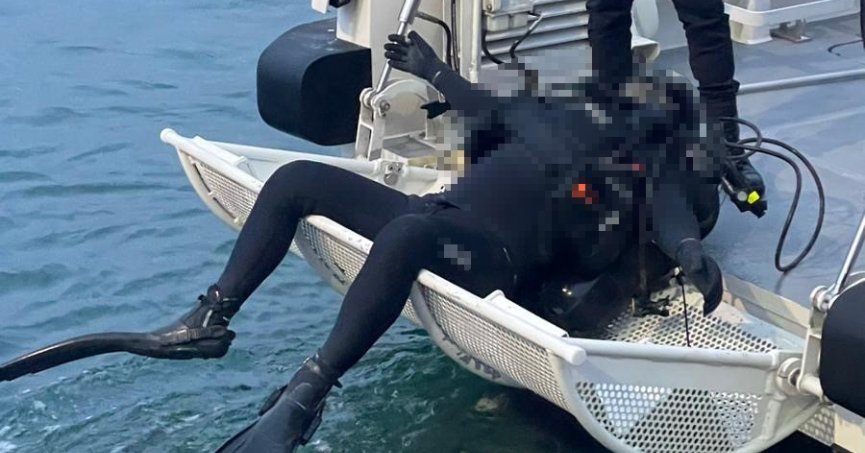 Denizde dalgıç kıyafetli erkek cesedi bulundu