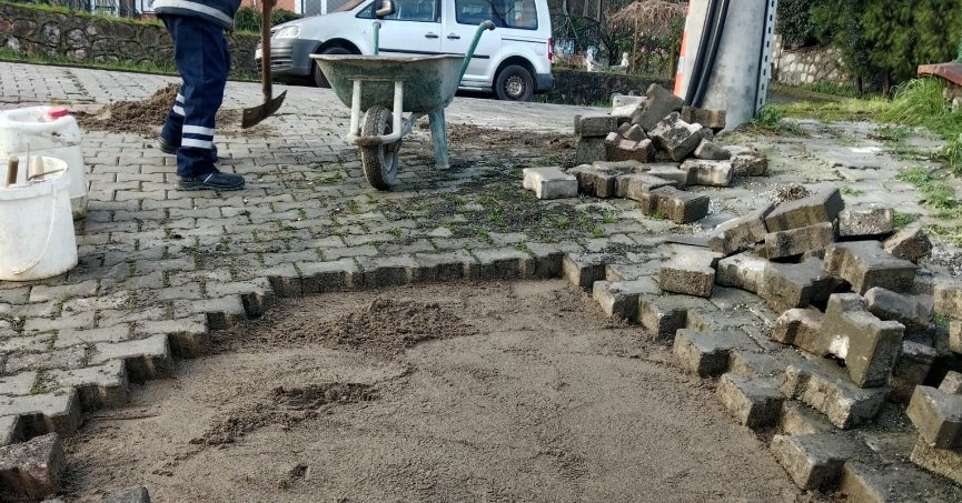 Üstyapı çalışmaları hızla devam ediyor