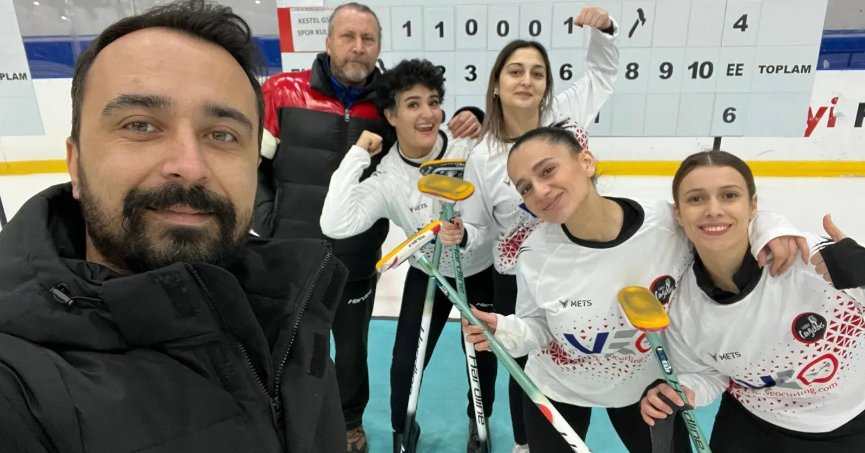 Curling Takımı kazanmayı bildi