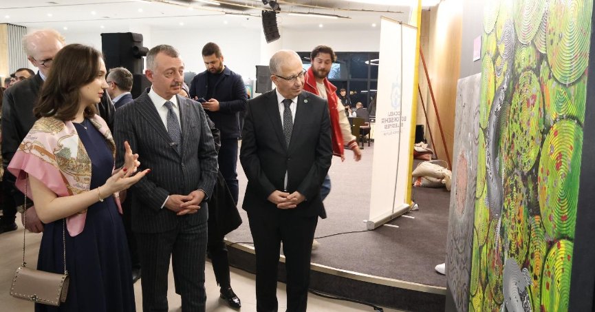 ‘Kocaeli’yi sanatın da merkezi yapacağız’
