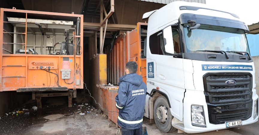 İZAYDAŞ’tan 750 bin ton atık bertarafı