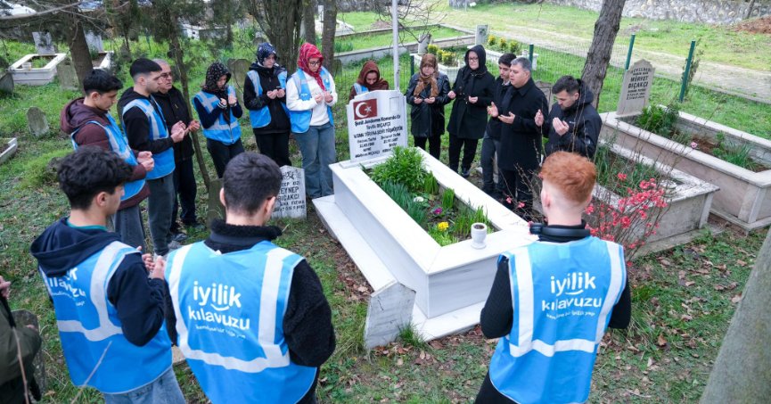 İyilik Kılavuzu’nda şehidimize saygı