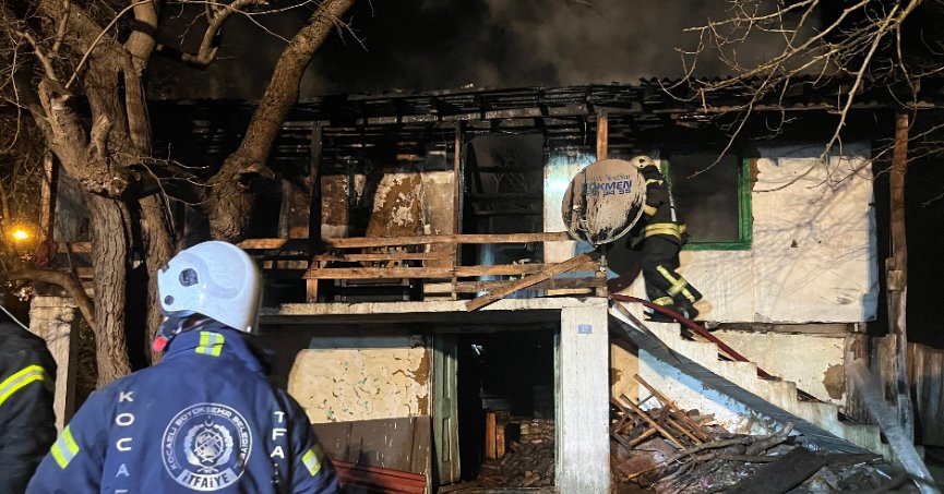 Ahşap evde çıkan yangında 1 kişi öldü