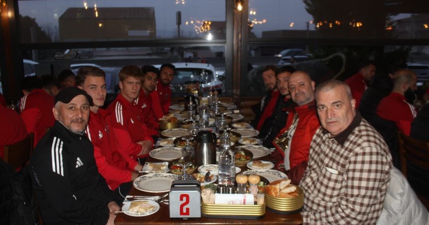 Gölcükspor iftar yemeğinde buluştu