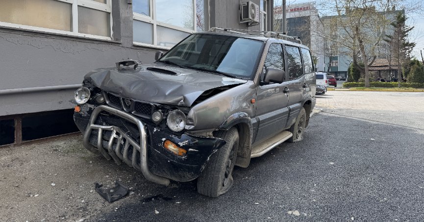 Araçlara zarar veren şüpheli yakalandı