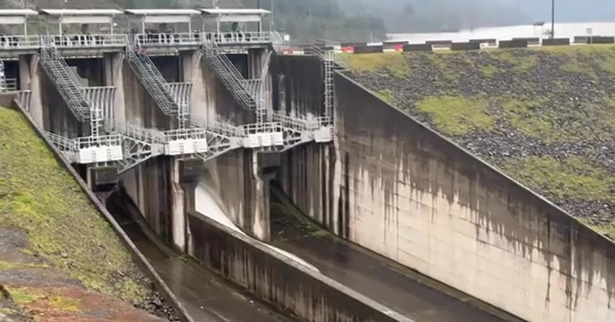 Yuvacık Barajı’nda kapaklar açıldı