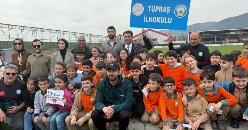 Tüpraş Okulu, takımı ziyaret etti