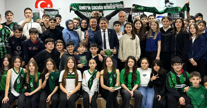 “Armanın Peşinde Bir Ömür” kitabının söyleşisi 29 Ekim Ortaokulu’nda gerçekleşti