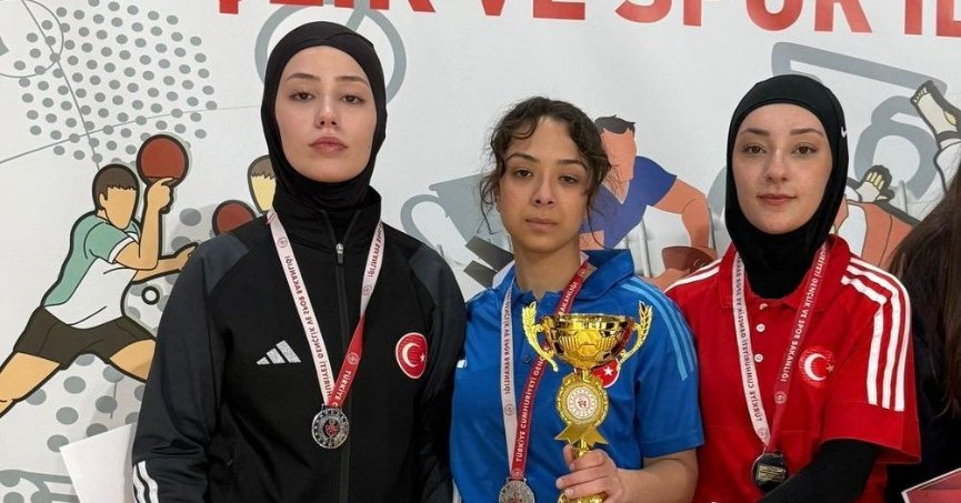 Körfezli kızlar Türkiye ikincisi oldu