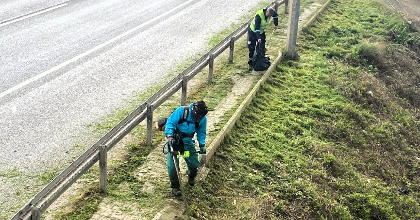 Yol kenarlarında kapsamlı temizlik