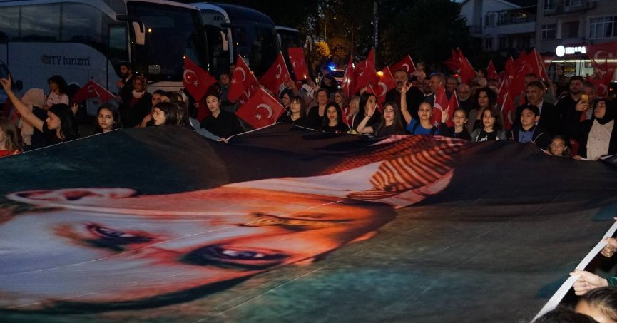 Gölcüklüler fener alayında buluştu