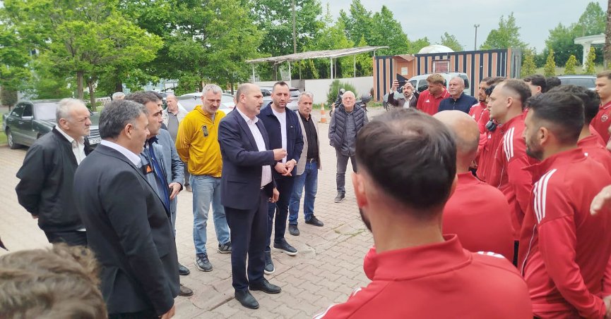 Ak Parti İlçe Başkanı Kemal Yavuz’dan Gölcükspor’a destek ziyareti
