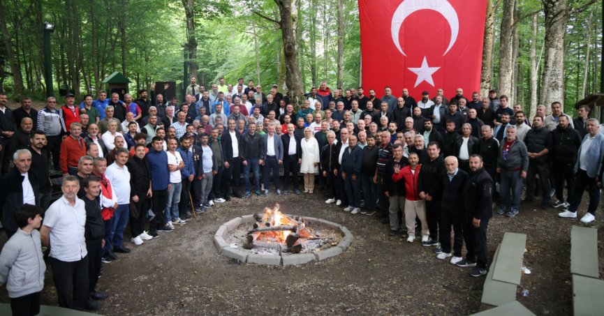 AK Parti, mahalle başkanları ile buluştu