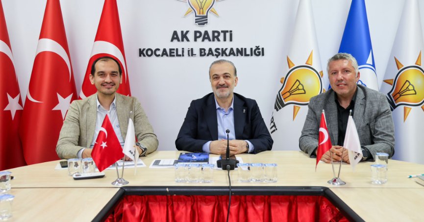 ‘AK Parti Türkiye’nin geleceğinin teminatıdır’