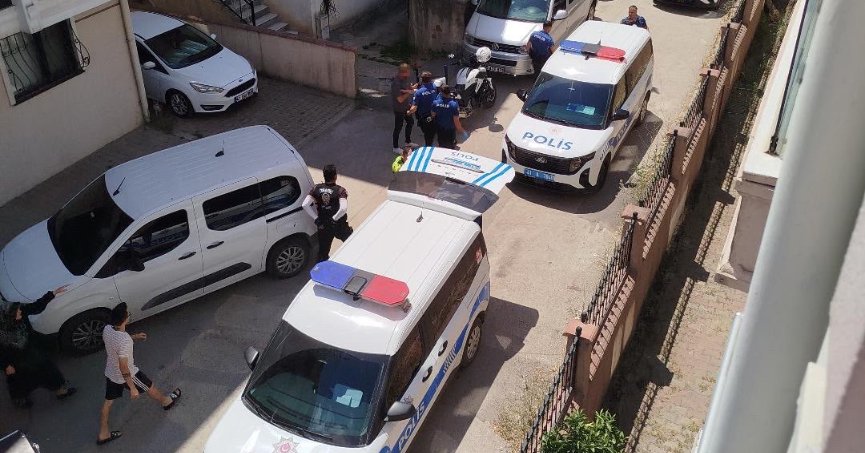 Başından vurulmuş halde bulunan genç kız öldü