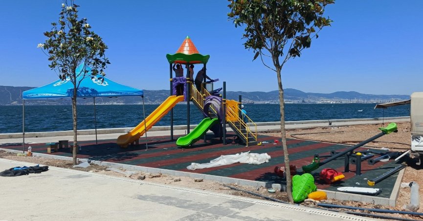 Ulaşlı Sahili’ne çocuk oyun grubu