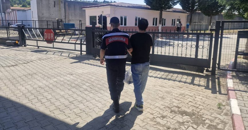 13,5 yıl hapisle aranan firari hırsız yakalandı